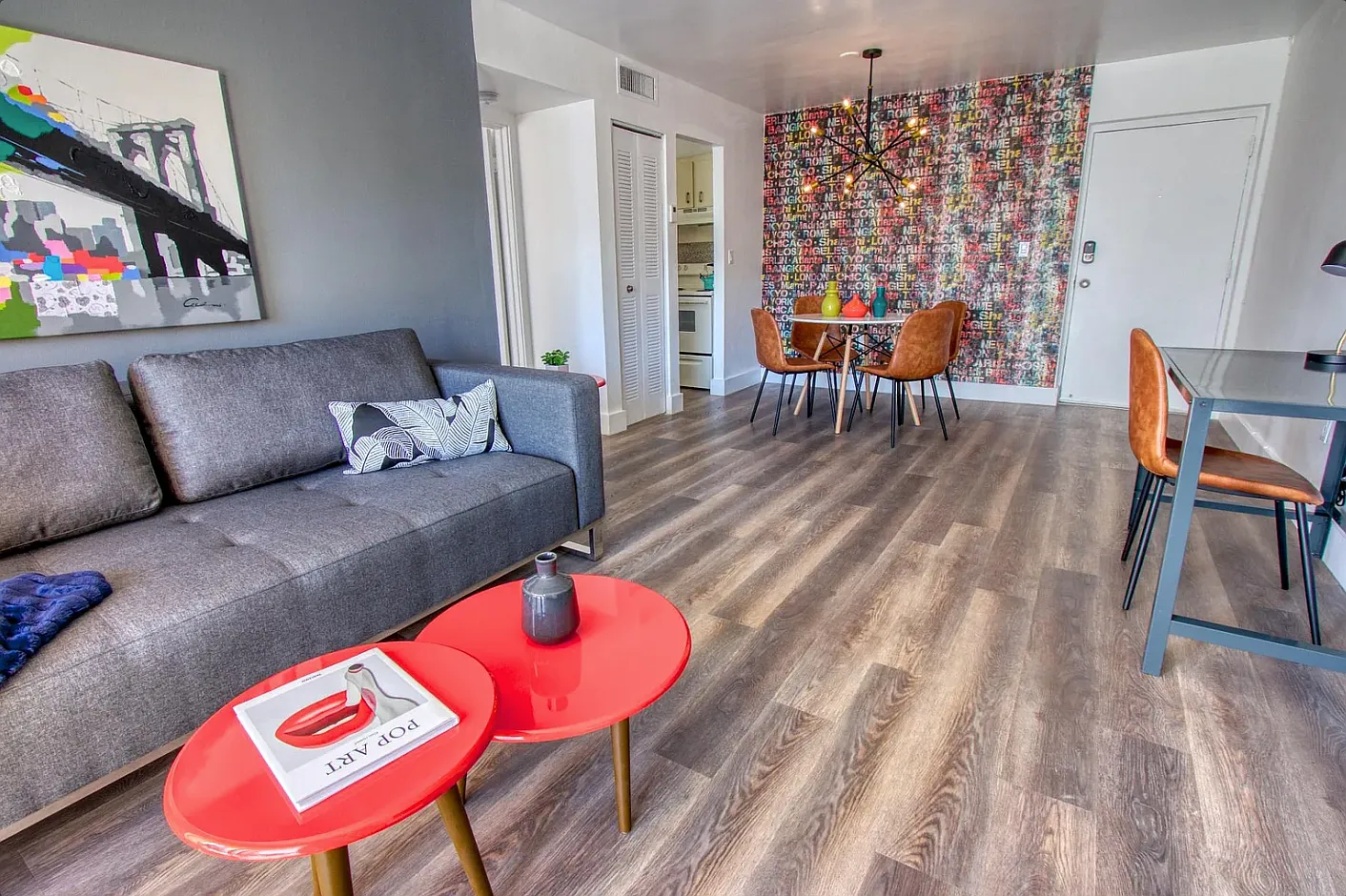 2 bed, 800 sqft, $3,200 — Photo 2