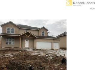 23411 W 52nd Ter, Shawnee, KS 66226