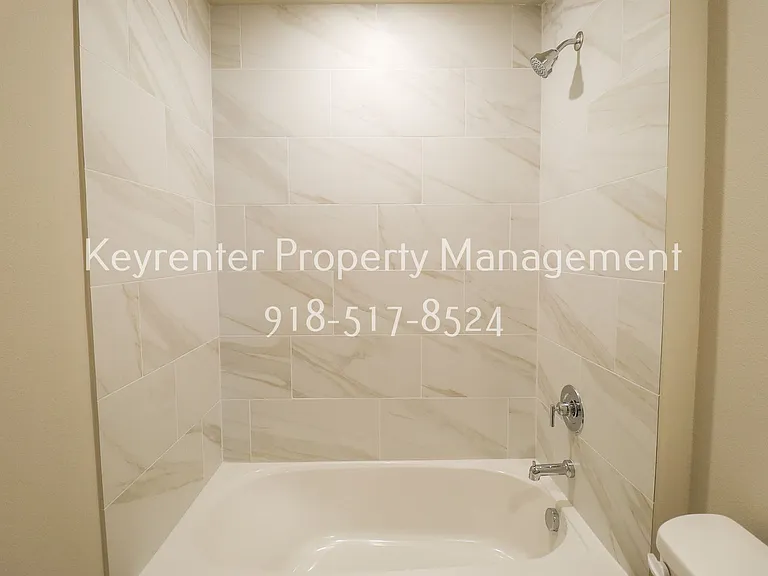 15610 S 75th East Ave — Photo 27