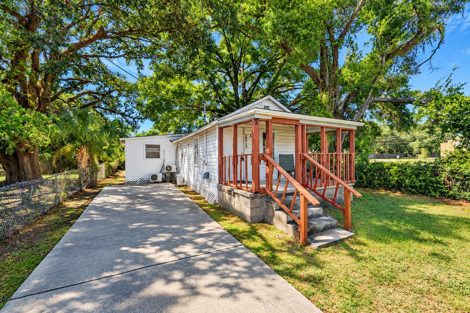 2 bed, 720 sqft, $1,200 — Photo 1