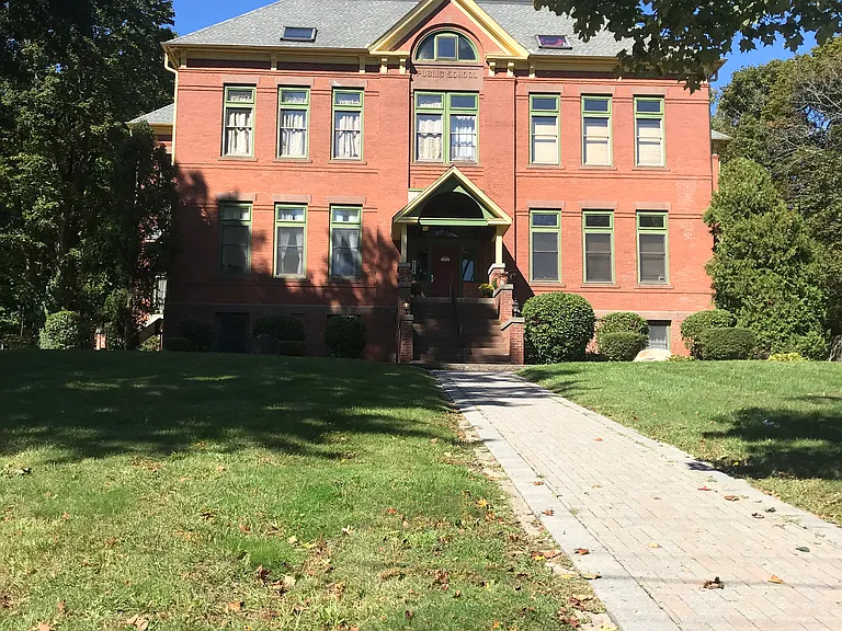 58 Woodley Ct #10 — Photo 2