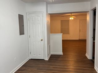 910 Weeping Willow Dr APT 1, Berea, KY 40403