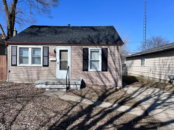 7511 Orchard Ave, Warren, MI 48091