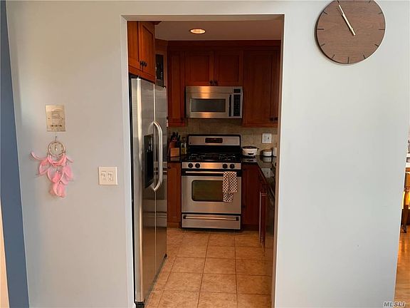 5th image of 94-44 Magnolia Ct #3A