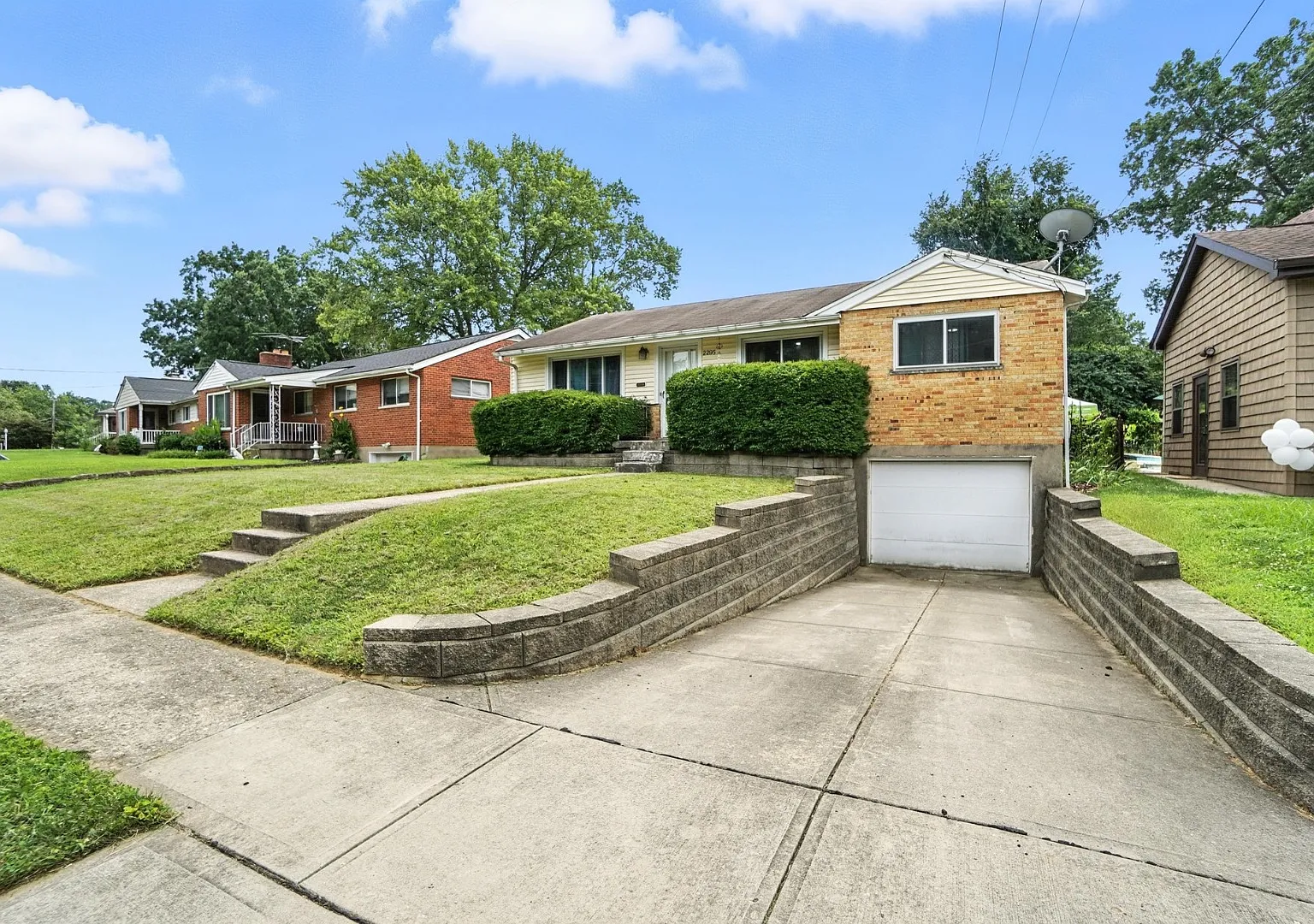 2295 Deblin Dr — Photo 1