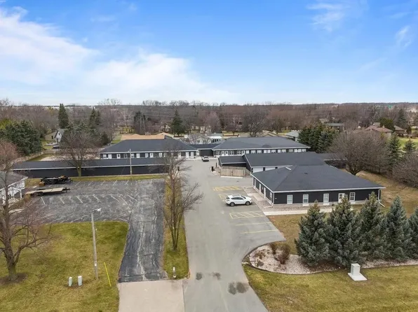 1348 W American Dr, Neenah, WI 54956