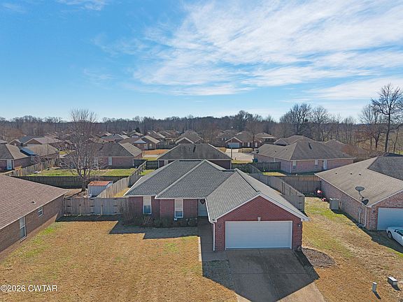 2nd image of 141 Kensington Cv