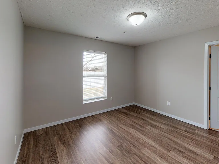 Prairie Heights Apartments — Photo 108
