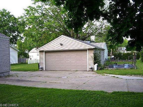 2nd image of 33923 Jennison St
