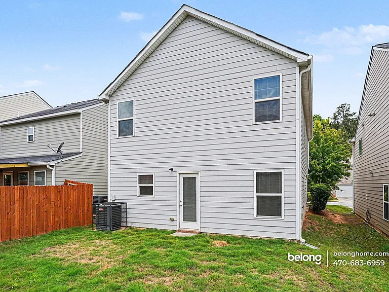 1562 Onalee Dr — Photo 2