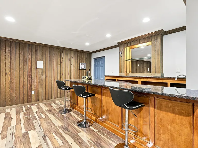 253 Lakeview Dr — Photo 63