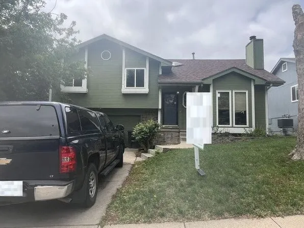 5606 N 112th Cir, Omaha, NE 68164