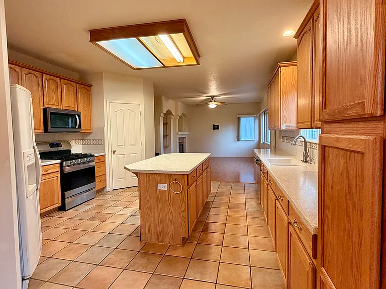 1766 Preston Dr — Photo 10