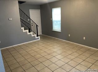 535 Dallas St #B, Pleasanton, TX 78064