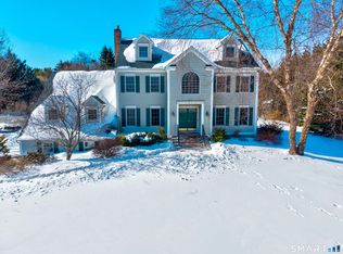 11 Lantern Hill Ln, Guilford, CT 06437