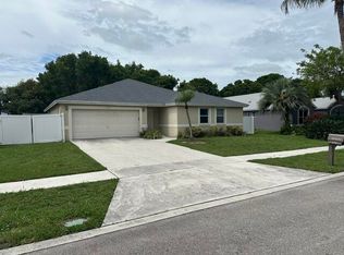 1042 NW 6th Ave, Boynton Beach, FL 33426