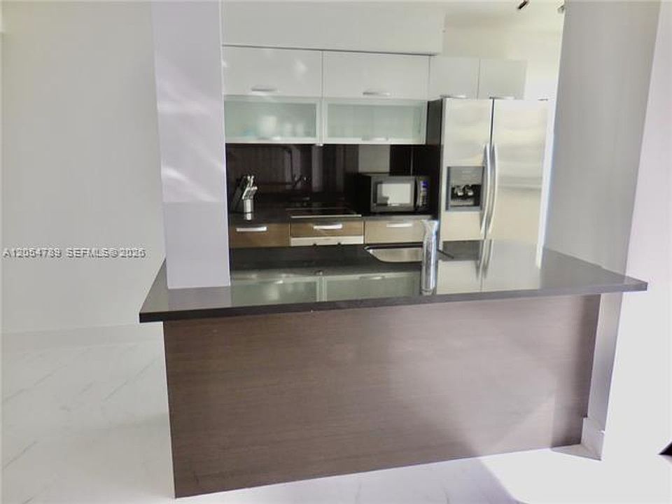 1st image of 1000 Island Blvd #Cu-2308