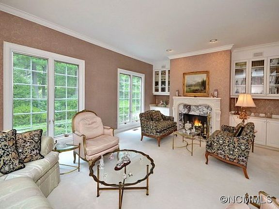5th image of 364 Vanderbilt Rd
