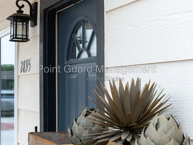 2885 N Oliver St — Photo 53