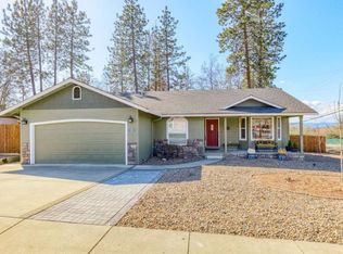 22 Pineridge Ln, Eagle Pt, OR 97524