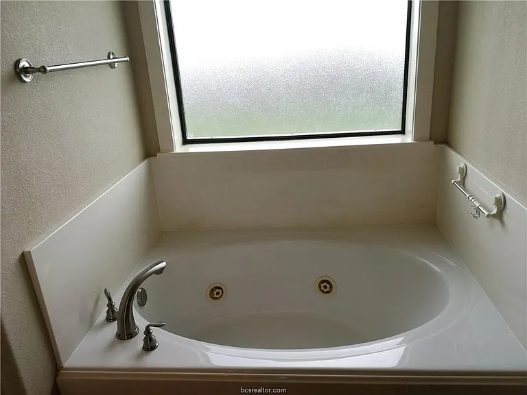 3800 Dove Hollow Ln — Photo 12