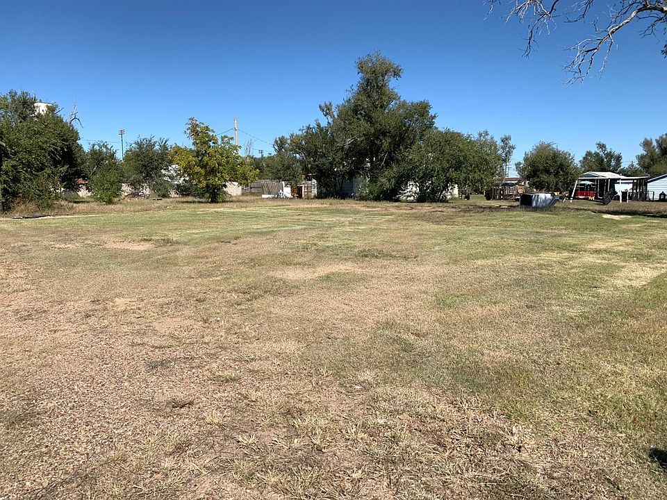 2nd image of 202 4th Ave