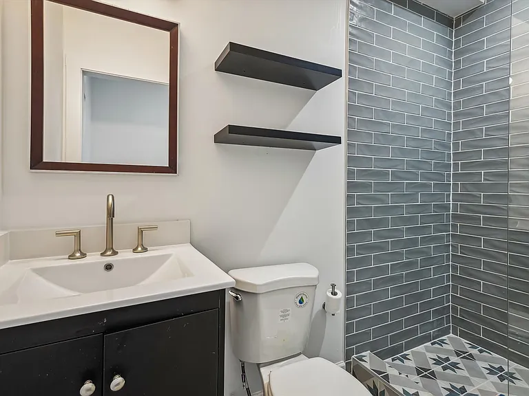 619 Wyeth St #1 — Photo 20