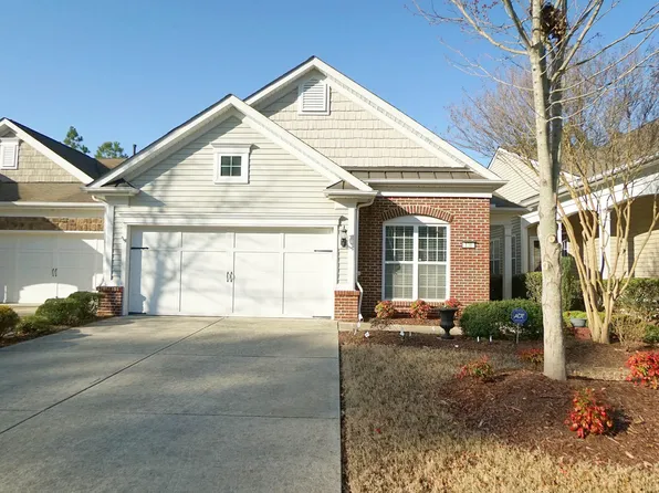 136 Sabiston Ct, Cary, NC 27519