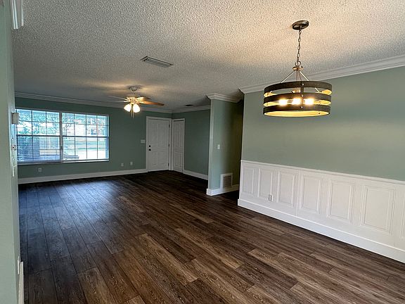 5th image of 647 Goodwin Ave