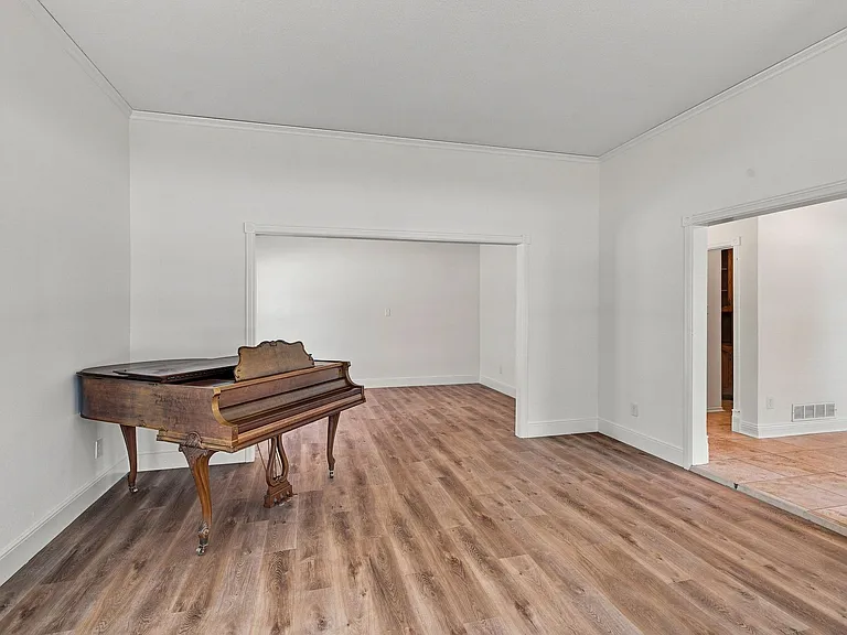 1205 Shannon Ln — Photo 14