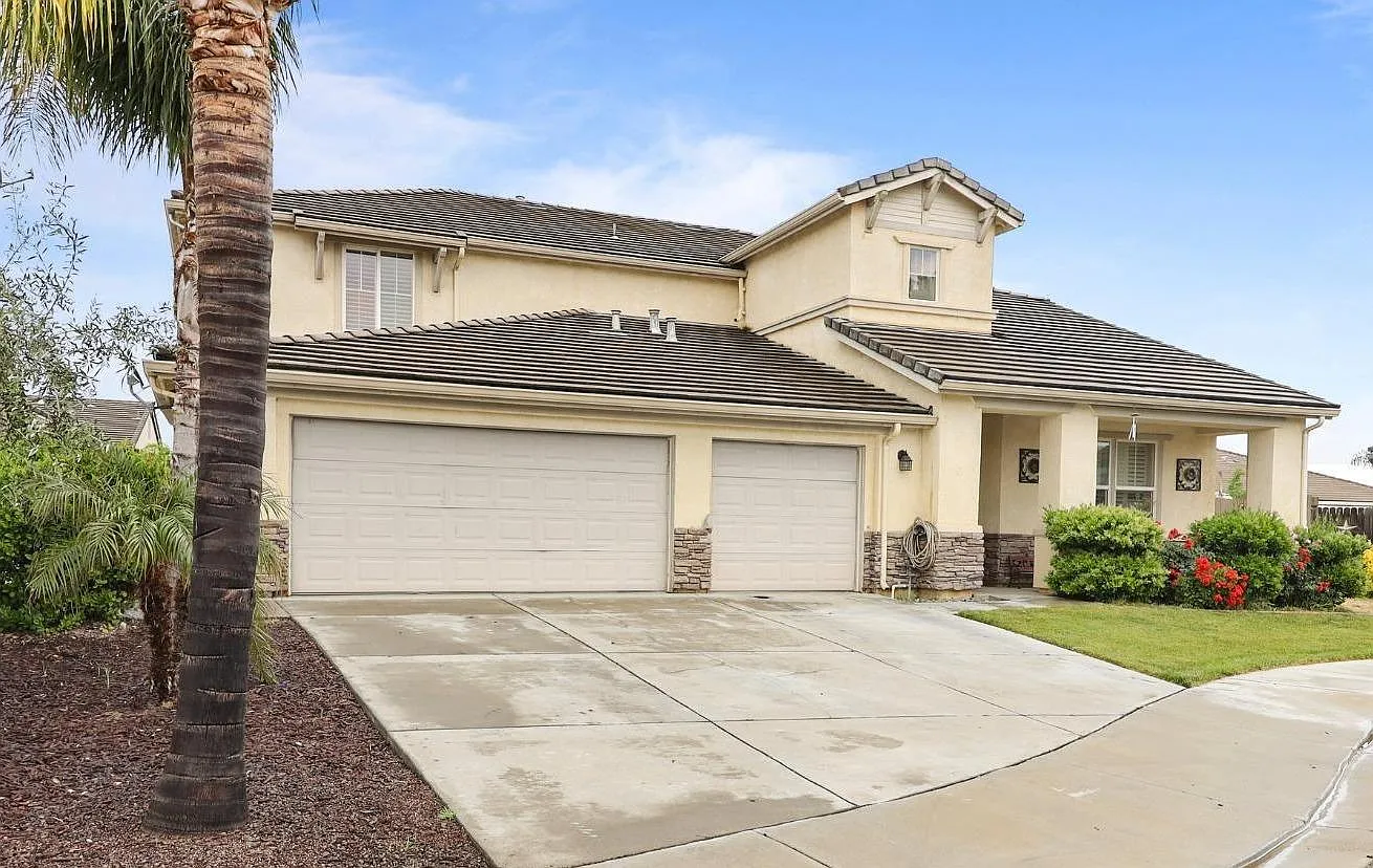 764 Mount Rushmore Dr photo 1