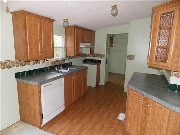 3rd image of 4509 Garden View Dr