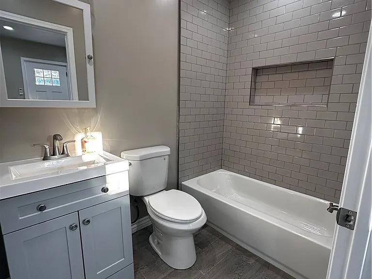 1564 W Phillips Blvd — Photo 12