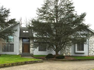 61 Berkshire Dr, Sewell, NJ 08080