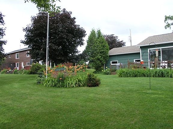 3rd image of 147 Stafford Dr