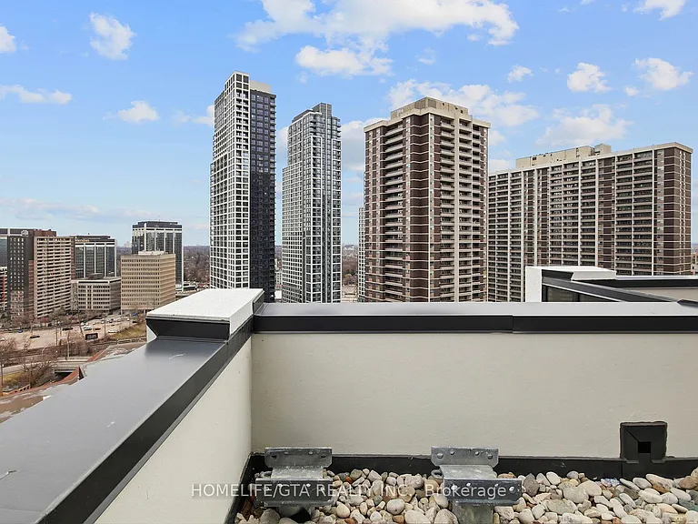 60 Central Park Dr #2104 — Photo 27
