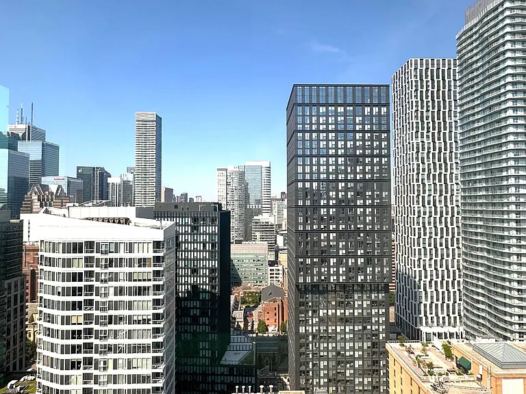 65 Mutual St #2904 — Photo 12