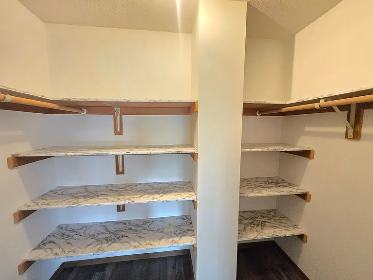 Pebble Creek Apartments — Photo 22
