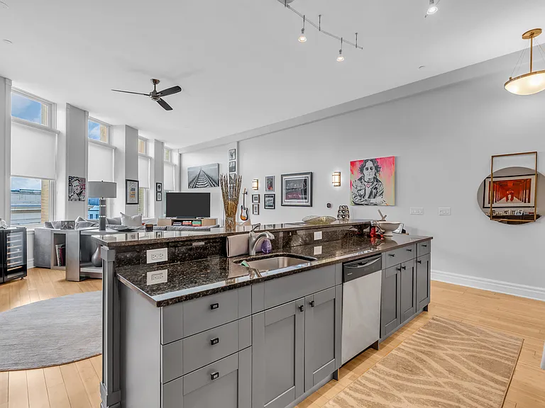 300 Emory Street — Photo 14
