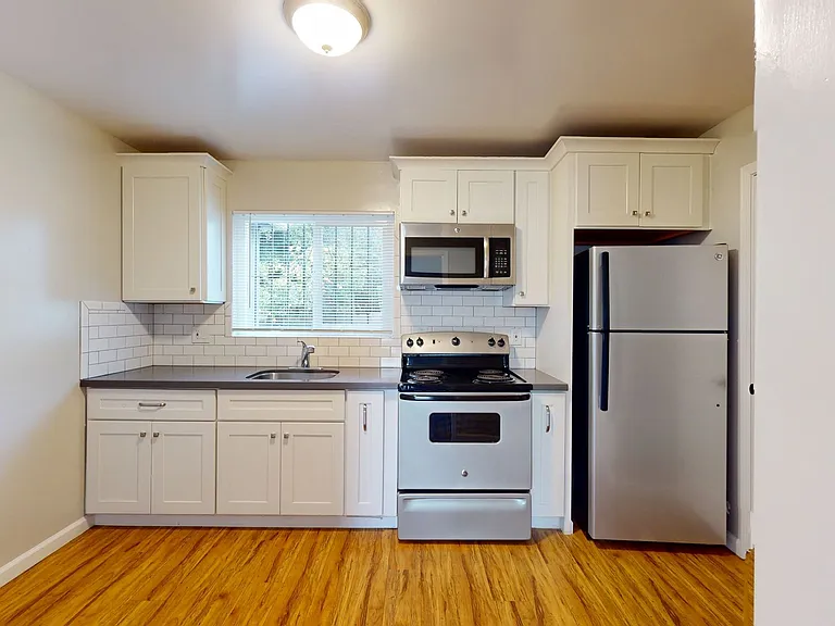 2377 Downer Ave — Photo 6