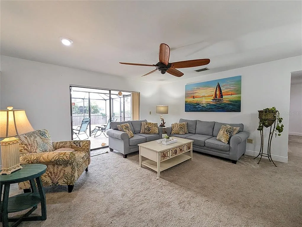 3 bed, 2.0 bath, 1544 sqft, $3,800 — Photo 4