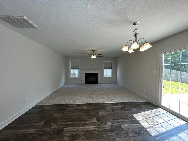 400 Amethyst Ct — Photo 4