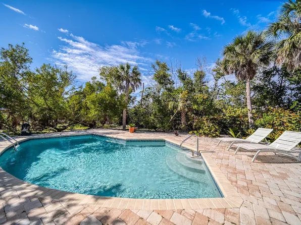 6424 Pine Ave, Sanibel, FL 33957