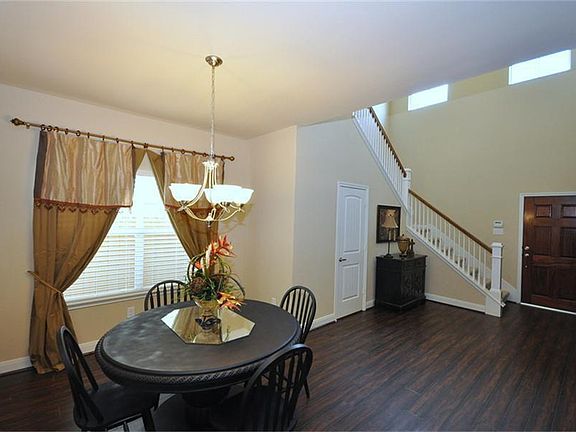 5th image of 2427 Lacyberry St