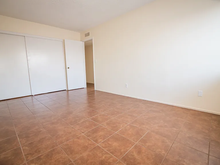 4409 Plaza Vis #B — Photo 14