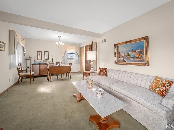 4th image of 227 Hernan Dr