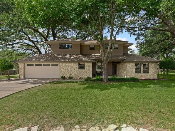 5120 Fairway Cir, Granbury, TX 76049