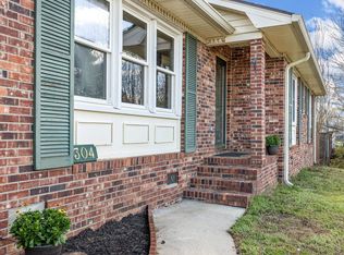 304 Mitchell Rd, Greenville, SC 29615