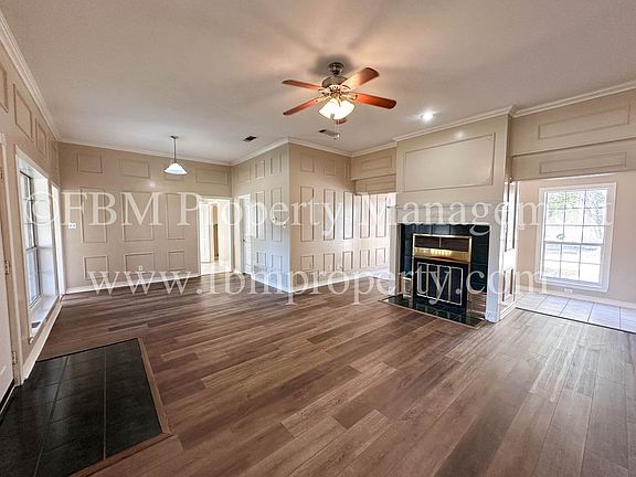 5th image of 803 Lakeway Dr