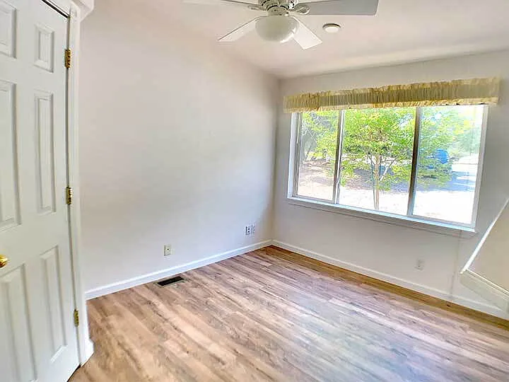 6303 Windlestraw Rd — Photo 6